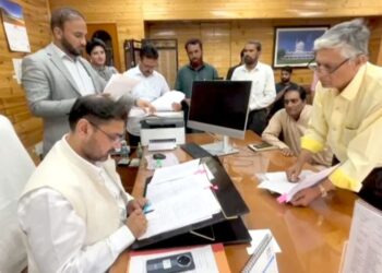Satish Sharma meets delegations, reiterates commitment to public welfare