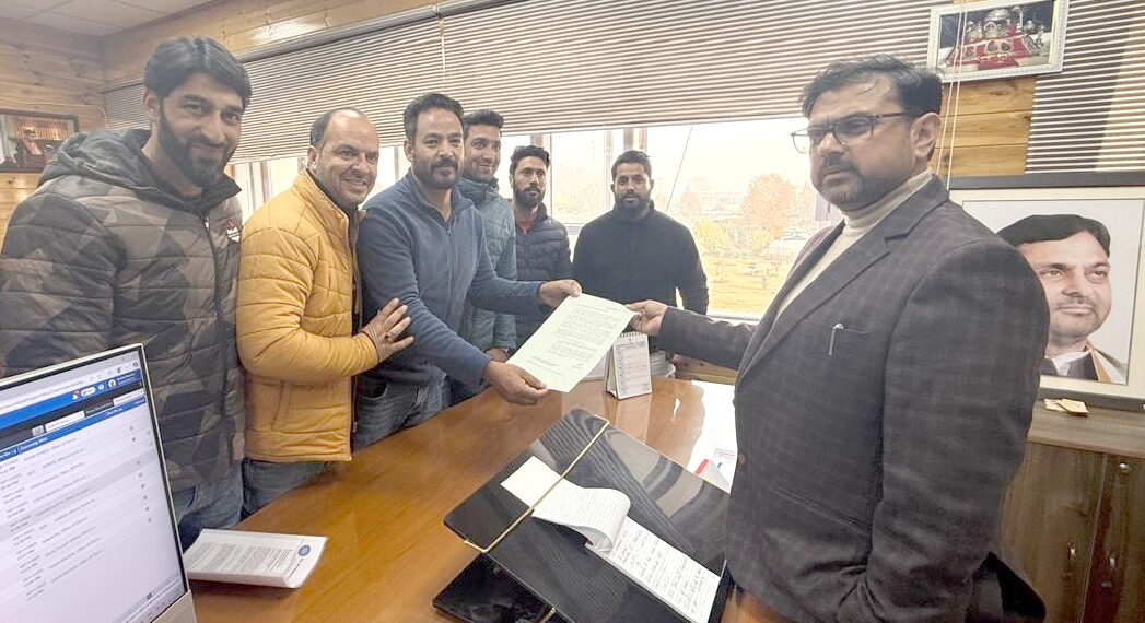 Satish Sharma meets delegations, reviews development issues, public grievances