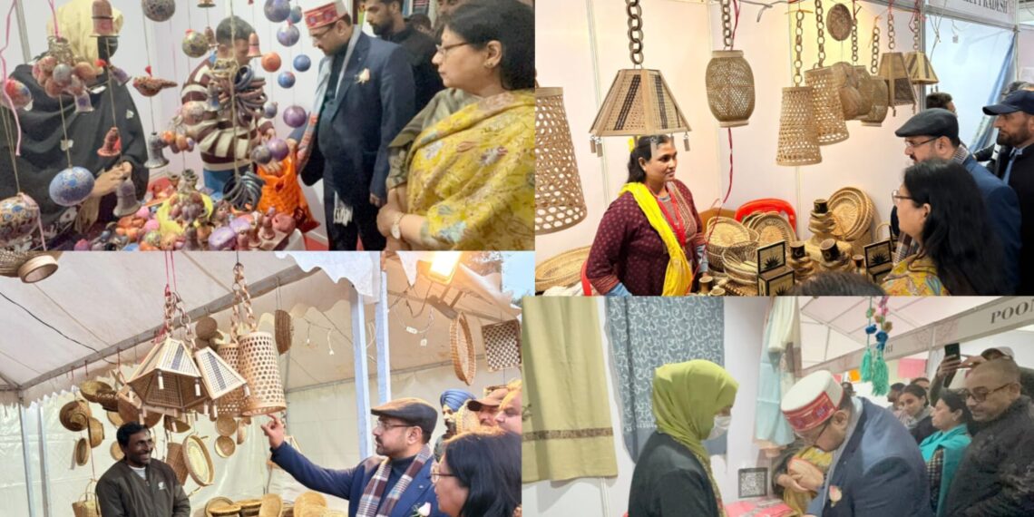 Satish Sharma visits SARAS Aajeevika Mela; lauds SHGs role in women empowerment
