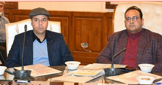 Saurabh Bhagat inaugurates awareness prog on PM-KUSUM, Rooftop Solar schemes at Kulgam