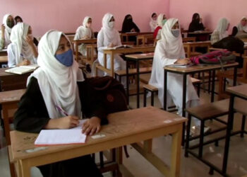 Schools reopen for classes 10, 12 in Srinagar with COVID-19 protocols in place