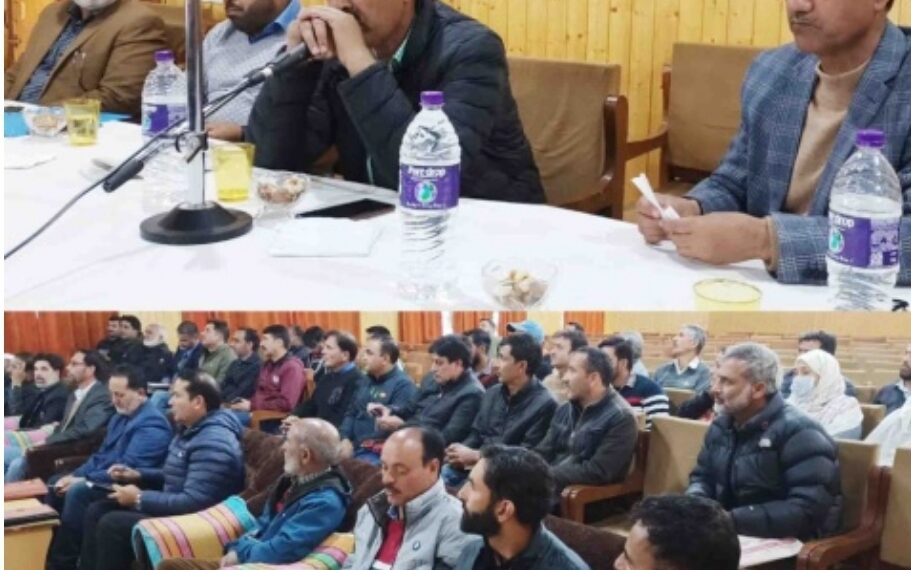 Director Agri(K) convenes review meeting at Kupwara