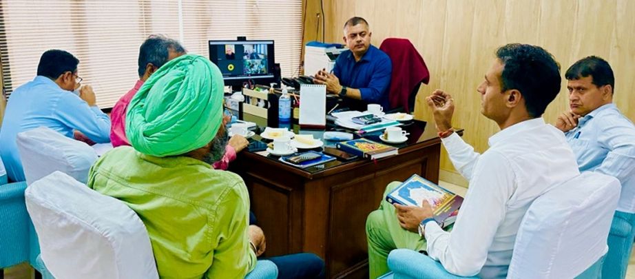 Secy holds meeting regarding launch of PoS based penalty system in Mining sector