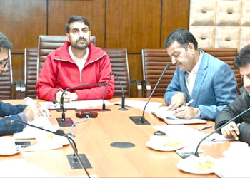 Secy RDD calls for accelerated progress on Panchayat Ghars, CSCs , PLCs in J&K
