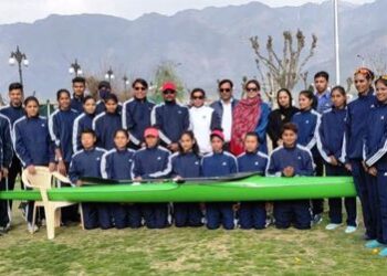 Secy JKSC visits National Kayaking & Canoeing camp at WSC, Dal Lake