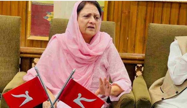 Shameema Firdous holds meeting with fisheries dept, stakeholders at Tengpora Bypass
