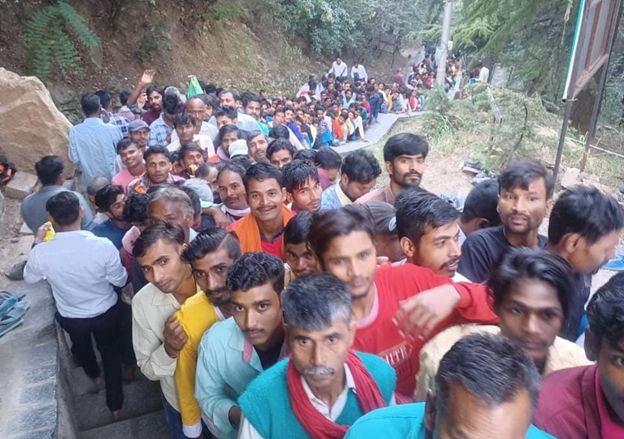 In a first, 73,000 devotees visit Shankaracharya temple on Raksha Bandhan eve