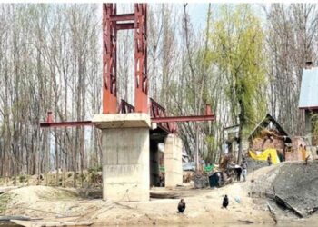 Shopian bridge collapse: Police file FIR, DC directs immediate construction of diversion, traffic restoration