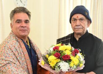 Ravinder Raina, senior BJP Leader and former MLA called on LG
