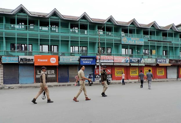 Prophet (PBUH) remarks row: Shutdown in parts of Srinagar