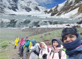 Singapore Trekking Team explores Panikhar to Warwan Trek, ‘Trek bound to win Int’l fame’