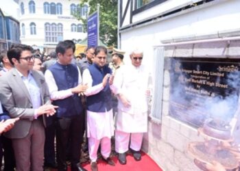 LG inaugurates 3 Smart City projects in Srinagar