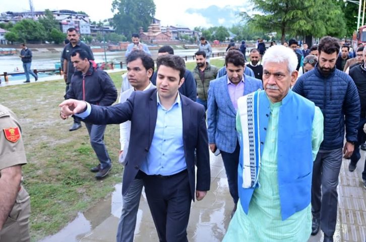 LG visits Jhelum Riverfront