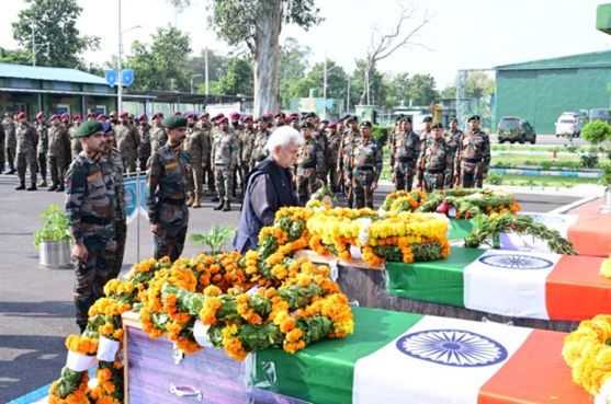 LG pays tributes to army personnel killed in Rajouri Encounter