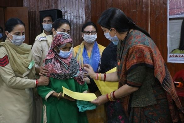 People of J&K have shown great faith in PM Modi: Smriti Irani