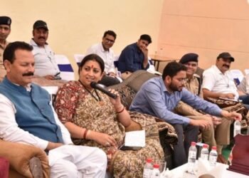 Union Govts’ Public Outreach Prog: Smriti Irani conducts public meeting, grievances redress camp at KV Chenani