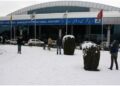 Snow shuts flight operations at Srinagar Int’l Airport. Kashmir highway closed