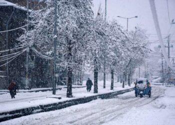 Amid snowfall several flights cancelled at Srinagar airport, train services also hit in Kashmir