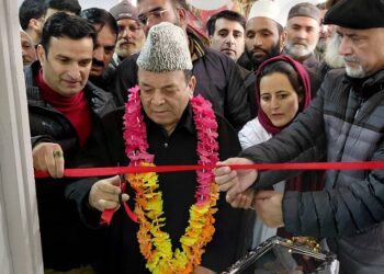 Rather visits Charar-e-Sharief constituency, Inaugurates healthcare facilities, reviews dev works