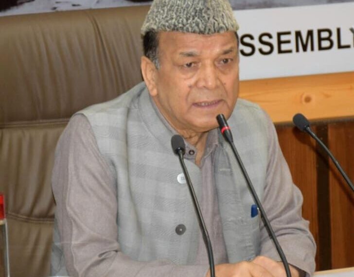 Speaker engages with Media persons in Pre-Assembly session talks