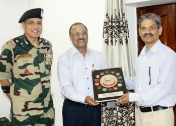 Spl DG BSF Yogesh Bhahadur, Head Western command call on DGP