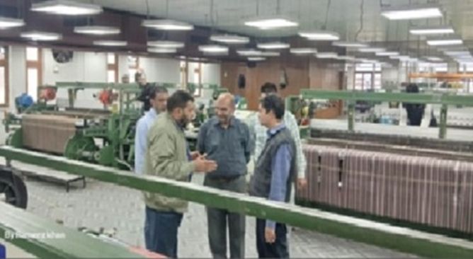 Spl Secy I&C visits JKI’s Wool manufacturing Unit at Bemina
