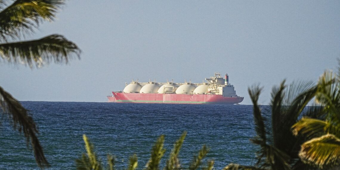 Iran warns US against blocking Strait of Hormuz; threatens wider regional disruptions