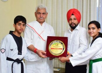 Sub Junior National Taekwondo Silver, Bronze medalists call on LG In Jammu