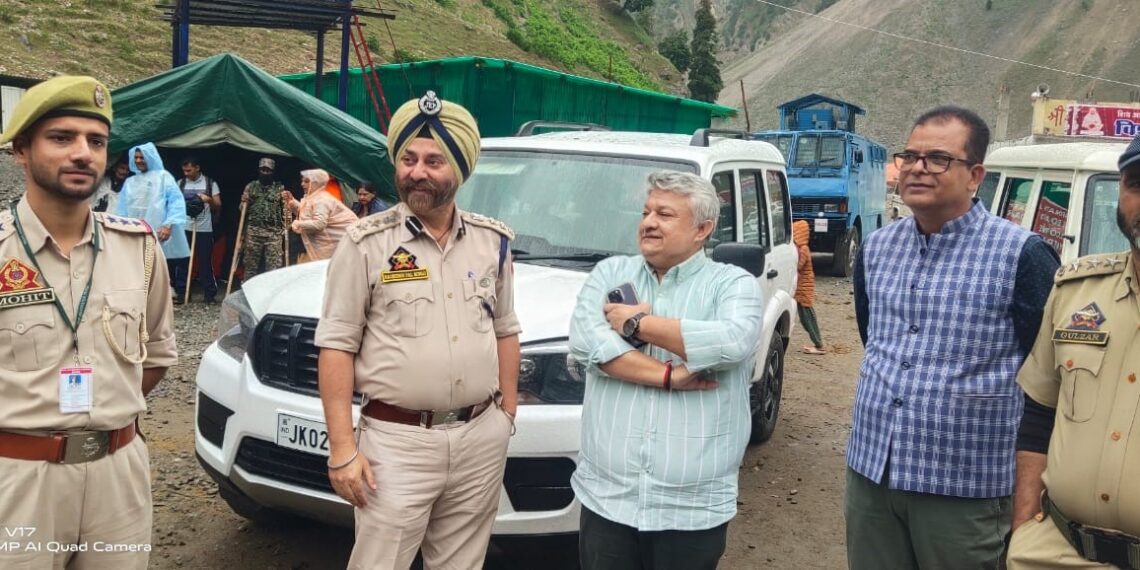 Transport Commr visits Baltal, Domail Base camp, Sonamarg, Reviews transport arrangements