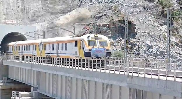 USBRL: CoRS conduct inspection of Katra-Reasi section