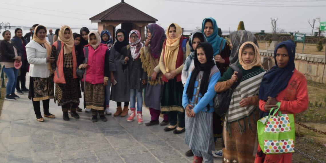 Torna Battalion organizes Fun and Learning trip for students of remote areas