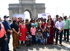 Tourism Deptt carries out promotional campaign at Gateway of India