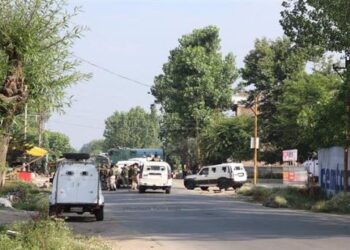 Trooper, civilian killed in Sopore, Family accuses CRPF of killing Srinagar man