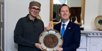 US Ambassador Calls On CM Omar , Discusses bilateral relations on tourism & economy