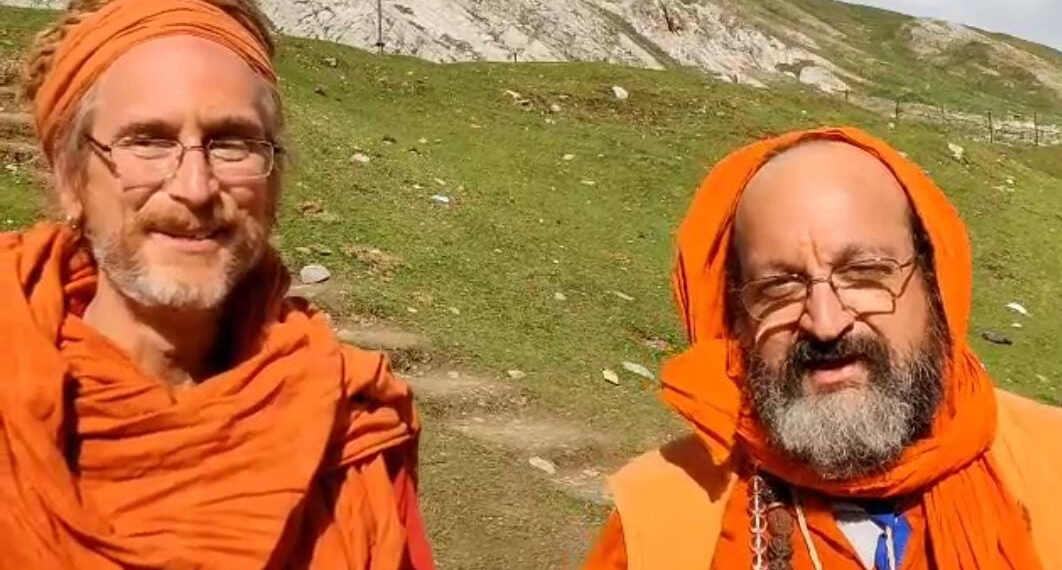 Spirituality Knows No Boundaries | 2 US Nationals Undertake Amarnath Yatra In Kashmir