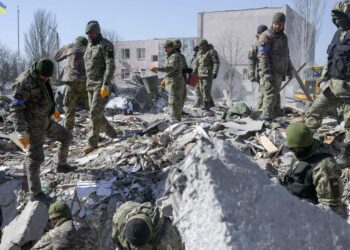 Russia claims Hypersonic missile use, Ukraine asks China to condemn “Barbarism”