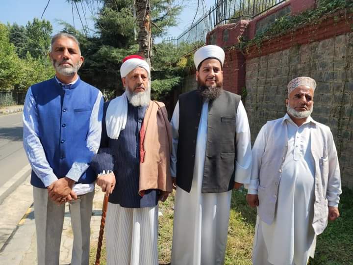 Delegation of United Ullmah-i-Ahlli Sunnah calls on LG