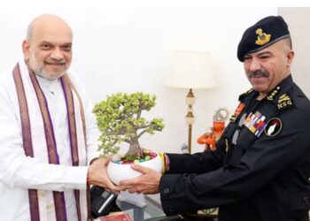 HM Shah arrives in Srinagar, visits residence of late Dy SP Humayun Muzamil