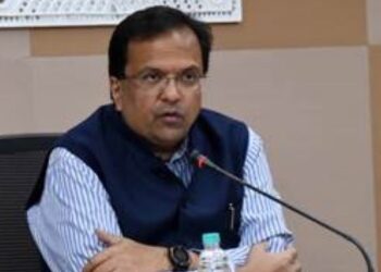 Union Home Secy reviews J&K security, Discusses upcoming Amarnath Yatra, Kashmir train, Jammu situation with top brass