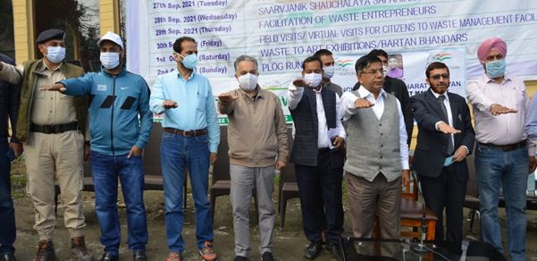 Union MoS Education visits Gulmarg, leads Swachh Bharat Abhiyan on Gandhi Jayanti