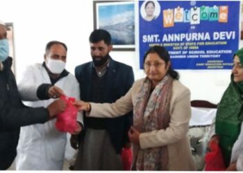 Union MoS Education visits Pahalgam, meets PRI delegations, inaugurates school buildings