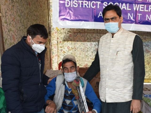 Union MoS Shipping, Ports & Waterways arrives on a two day visit to Pahalgam