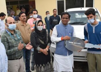 Central Govt keen on holistic dev of J&K: Union MoS for Railways