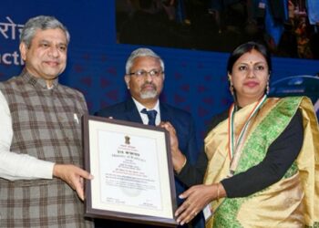 Union Railways Minister i Ashwini Vaishnaw Confers ‘Ati Vishisht Rail Seva Puraskar’ at Bharat Mandapam