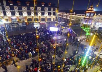 Unprecedented Tourism Boom Marks New Year Celebrations  In Kashmir