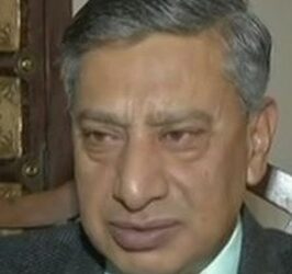 Give arms training, weapons to minority Hindus, vulnerable Muslims in Kashmir: Ex J&K DGP Vaid