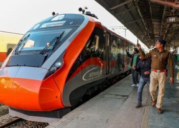 Kashmir’s Vande Bharat Express arrives at Jammu Tawi station