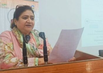 VC Neelofar Chairs interactive session on ‘design your degree’ in Srinagar