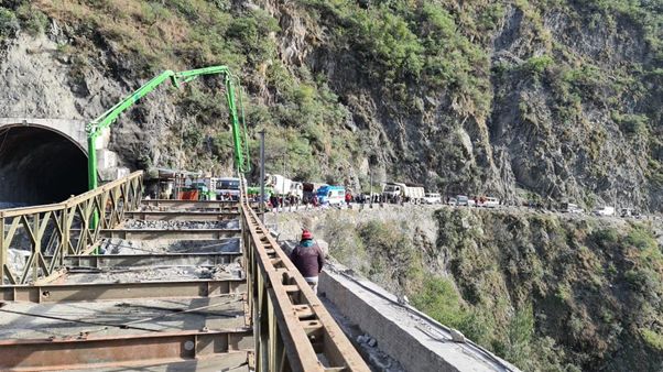 Vulnerable locations an impediment in 4-laning of Kashmir highway, ‘Bailey bridge will be ready by today: NHAI