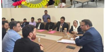 Justice Wasim Sadiq Nargal interacts with Judicial Officers, Bar Members in Bandipora
